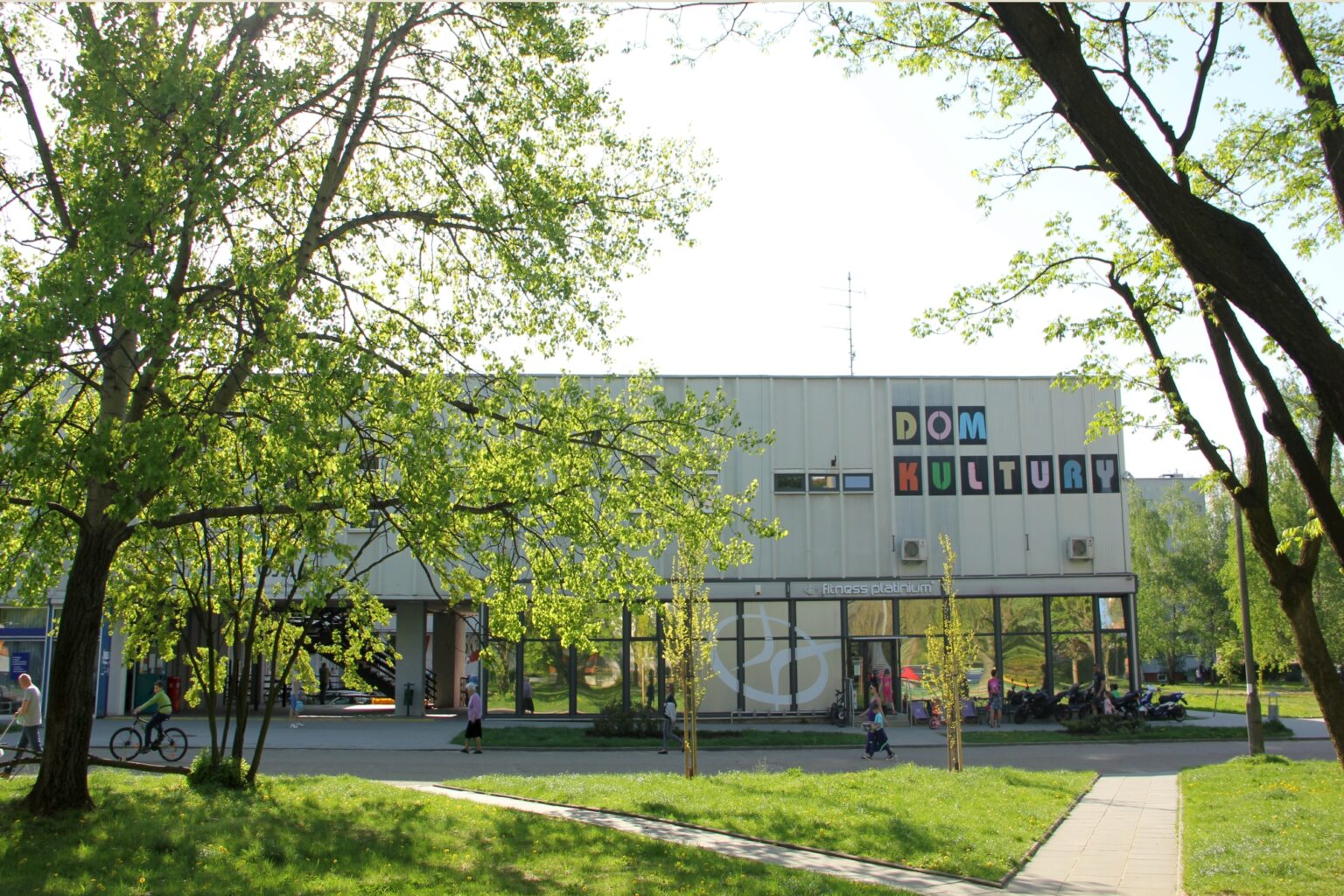 Budynek Domu Kultury SM Nowy Bieżanów
